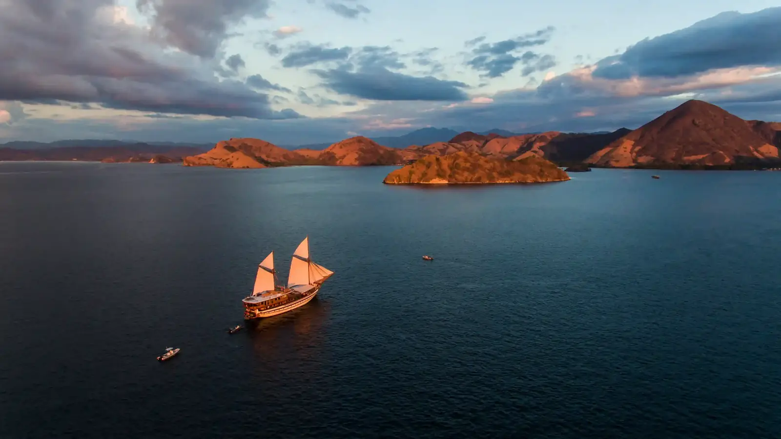 A Price Guide to Custom Phinisi Boat Building in Indonesia