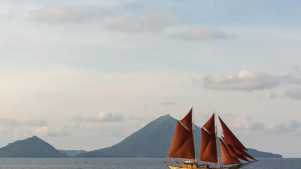 Phinisi Cabin Layouts and Square-Metre Benchmarks From Real Boats